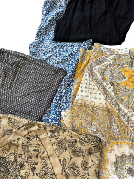 35 Kg - Pantaloni Fiorati Donna €/kg 3.50