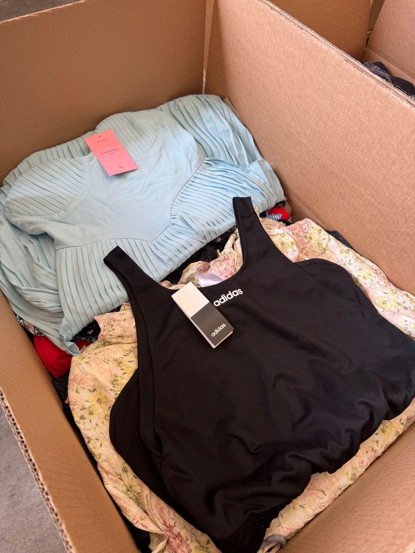 40 kg - Vestiti Donna Crema Estivi €/Kg 7.00